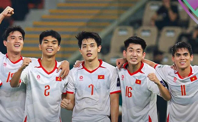 Thưởng nạp tiền hàng ngày/tuần trên FCB8 App Android